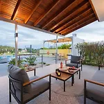 Reni Garden House