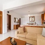 Reni Garden House * 阿凡投