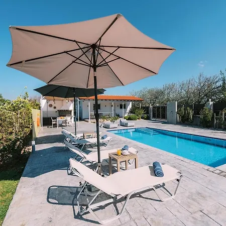 Reni Garden House *