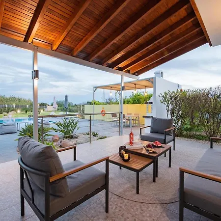 Reni Garden House