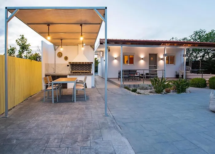 Βίλα Reni Garden House