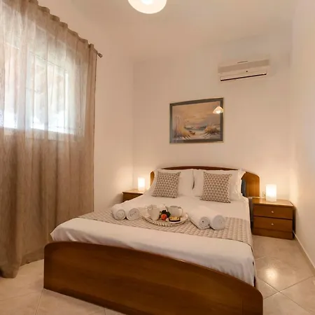 Villa Reni Garden House *